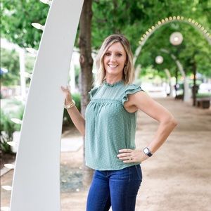 Meet your Posher, Victoria